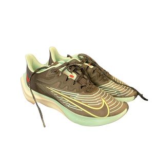 NEW Nike Zoom Gravity Running Shoes, size 9